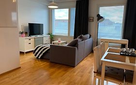 Downtown Minimalist Apartment With Balcony 59M2